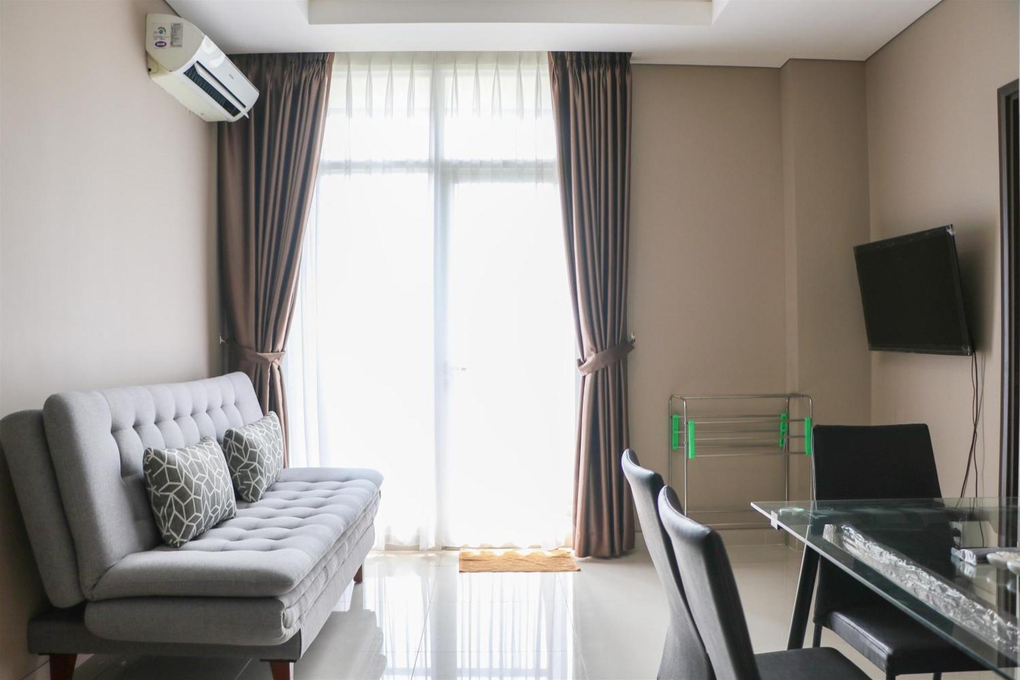 Spacious And Homey 2br At Ciputra International By Travelio Apartemen *