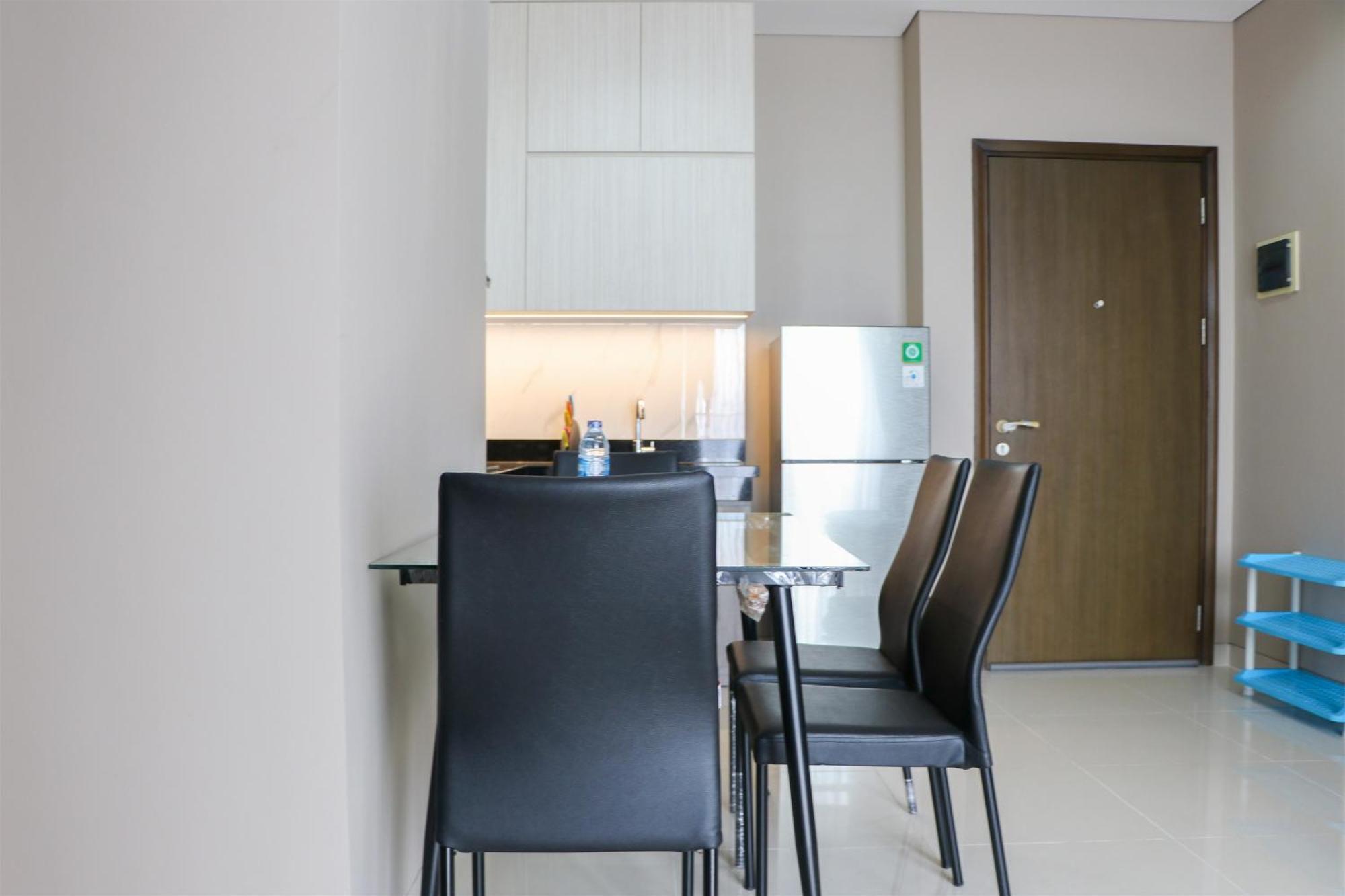 Spacious And Homey 2br At Ciputra International By Travelio Apartemen Jakarta